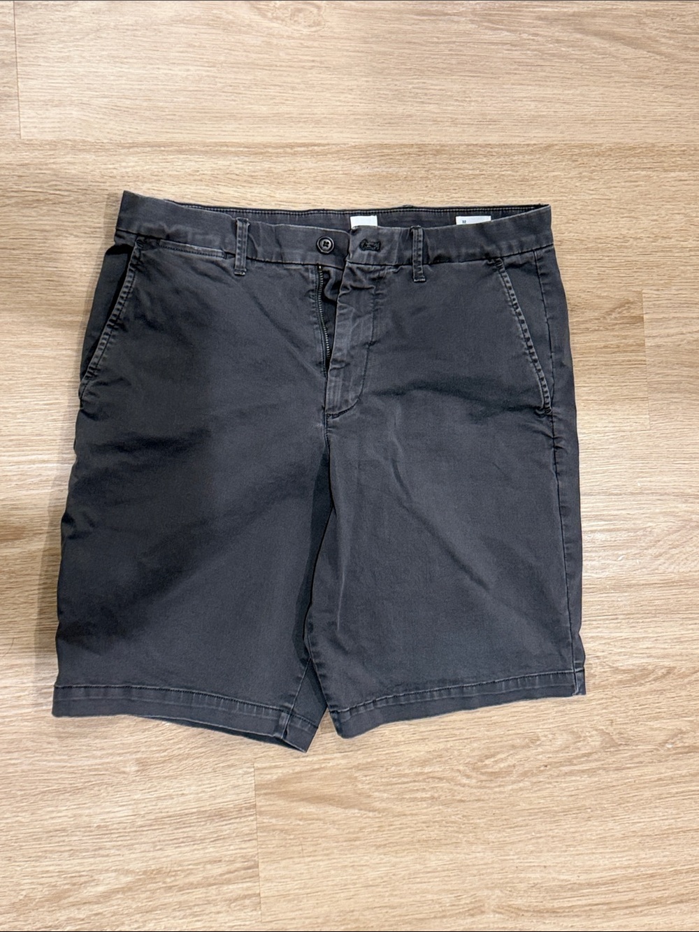 Gap Men's Classic Gray Cotton Chino Shorts 32